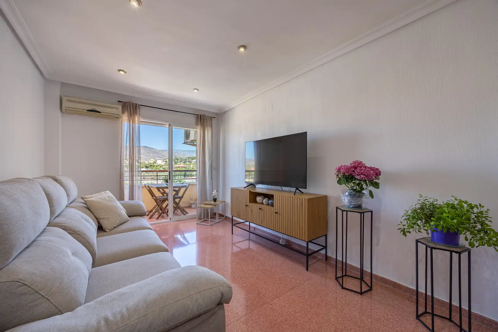 Living room of Flat for sale in Villajoyosa / La Vila Joiosa  with Furnished and Balcony