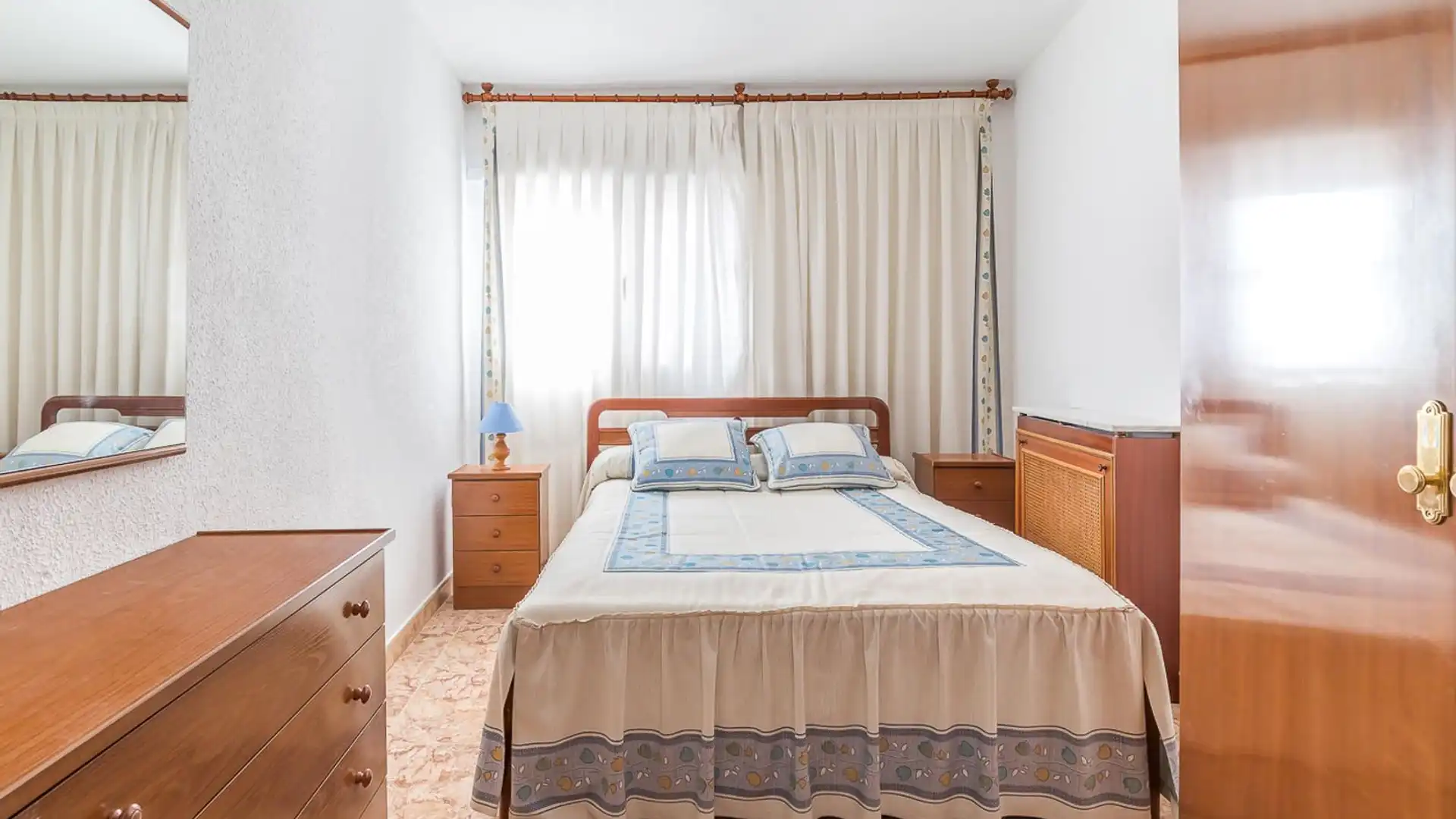 Piso en venta en Calle Elvira Barrios, San Isidro, Carabanchel