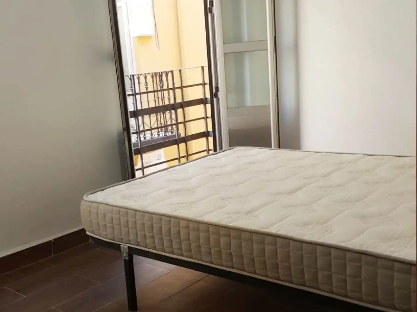 Habitación de Edificio en venta en Murcia
