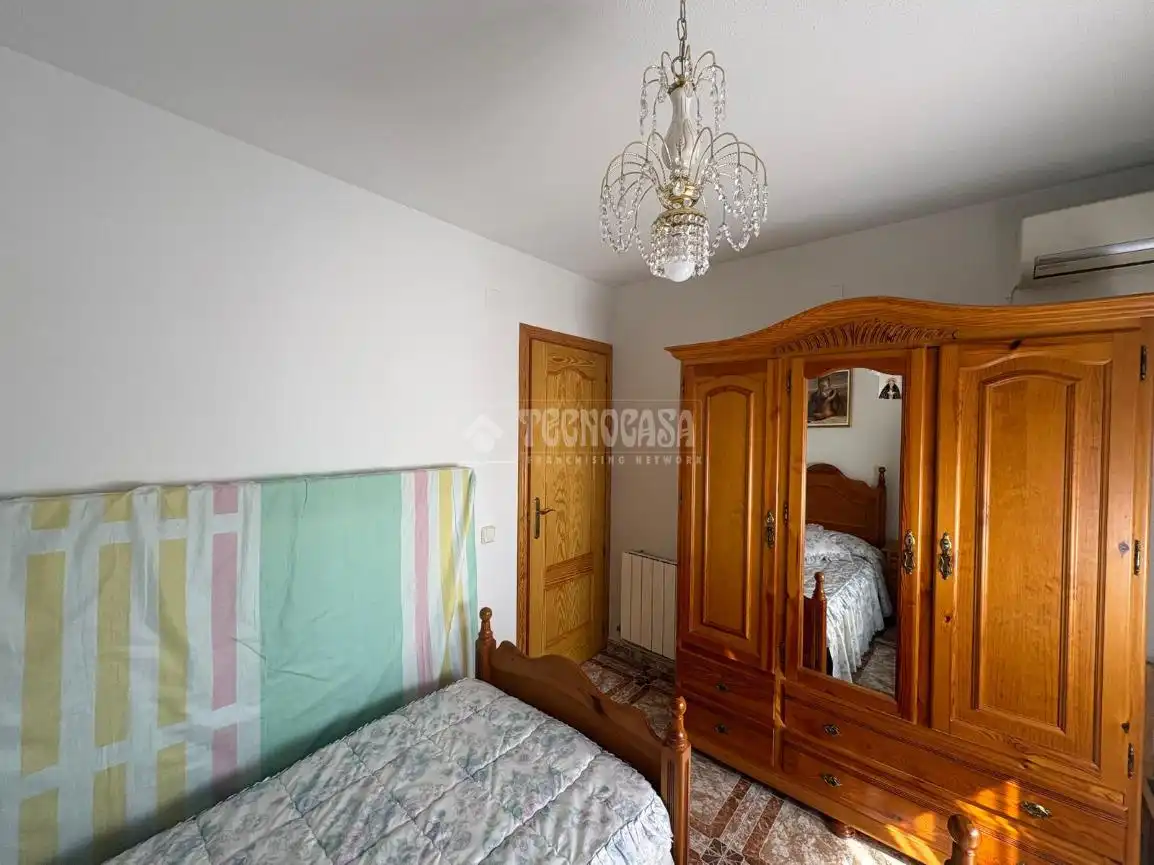 Habitación de Casa adosada en venta en Calera y Chozas con Aire acondicionado, Calefacción y Terraza