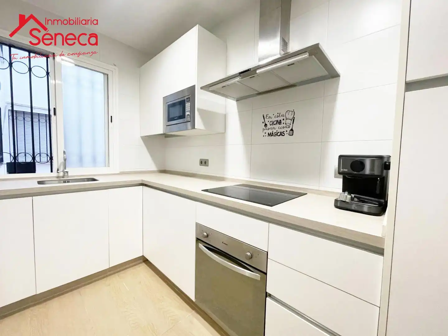 Kitchen of Flat for sale in Córdoba  with Air Conditioner, Heating and Furnished