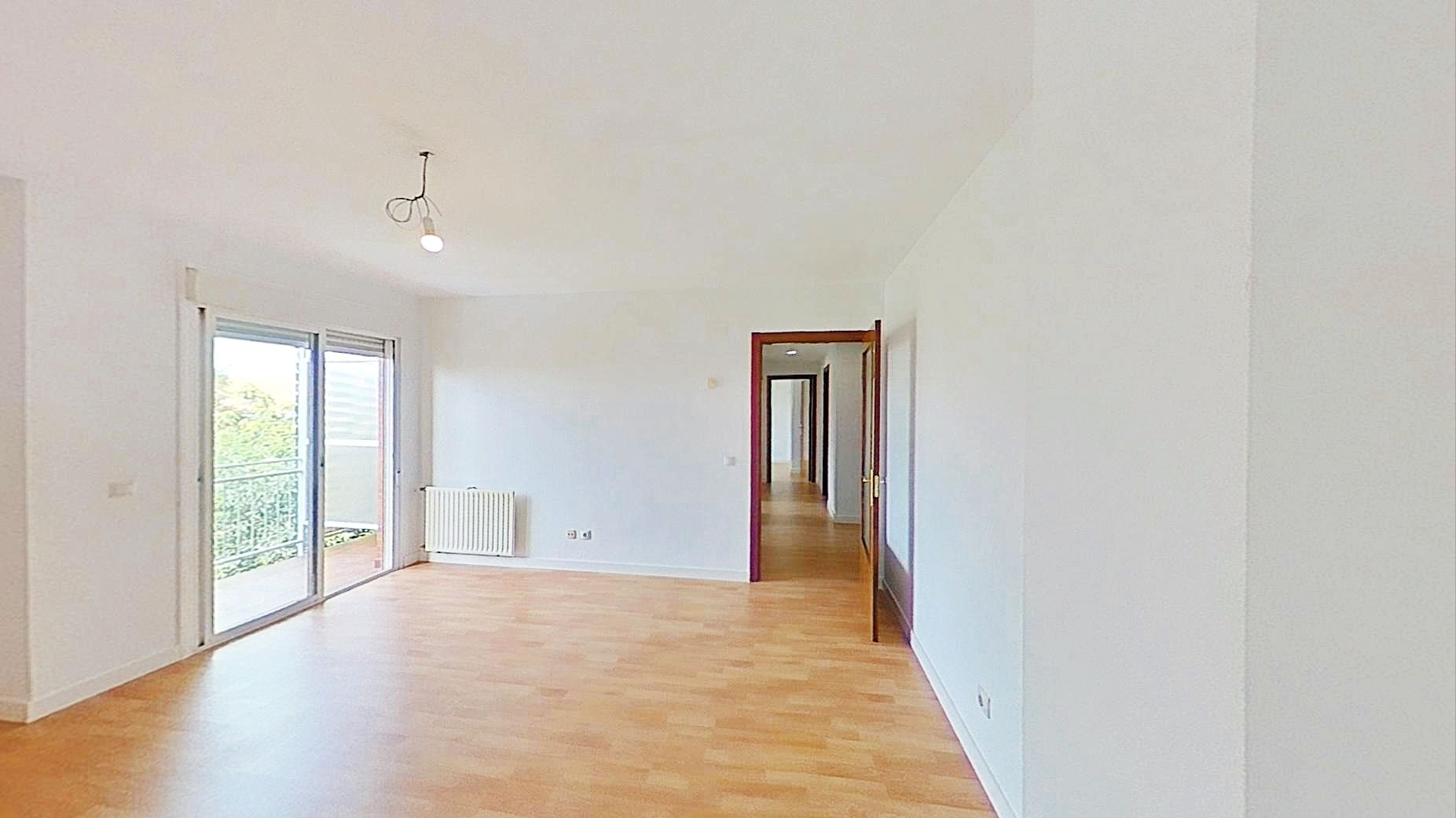 Sala d'estar de Pis en venda en Parla amb Calefacció, Terrassa i Traster