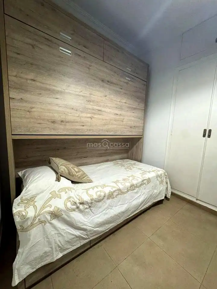 Habitación de Piso de alquiler en La Línea de la Concepción con Amueblado