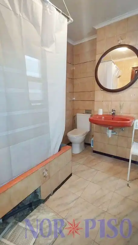 Bathroom of Flat for sale in Ibaiondo