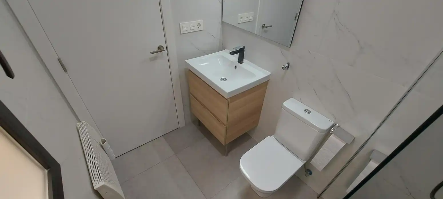 Bany de Pis en venda en Sagunto / Sagunt amb Aire condicionat, Parquet i Terrassa