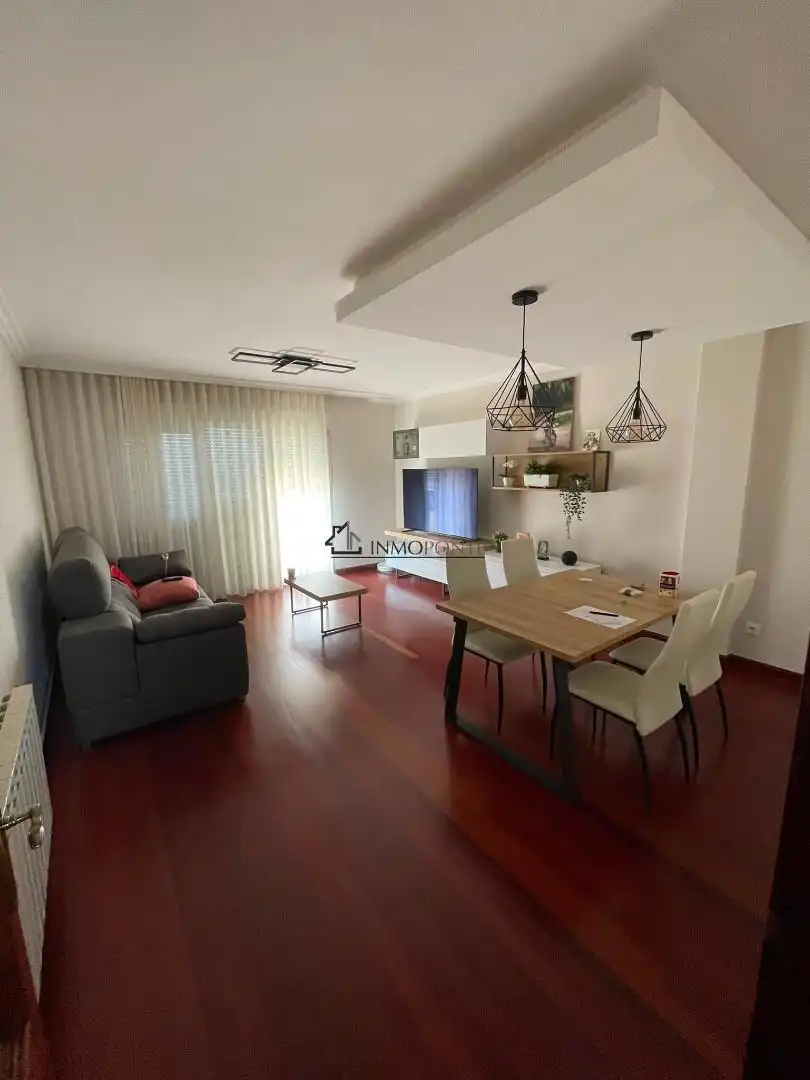 Sala de estar de Piso en venta en A Estrada  con Calefacción, Terraza y Trastero