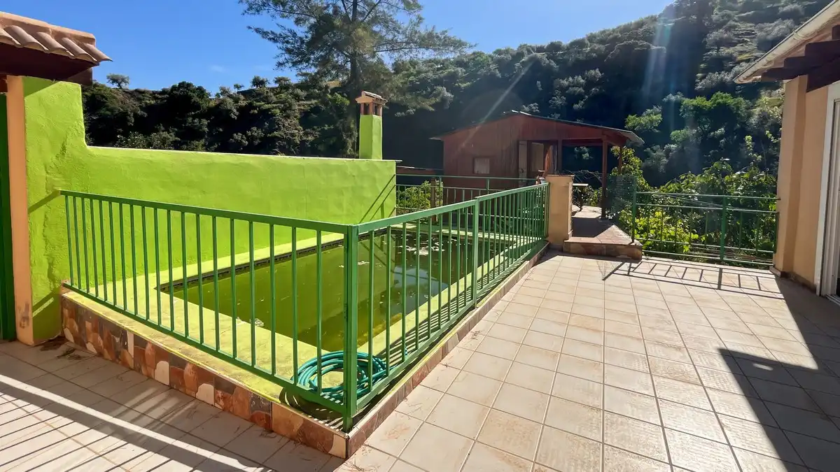 Terrassa de Finca rústica en venda en Málaga amb Aire condicionat, Traster i Piscina
