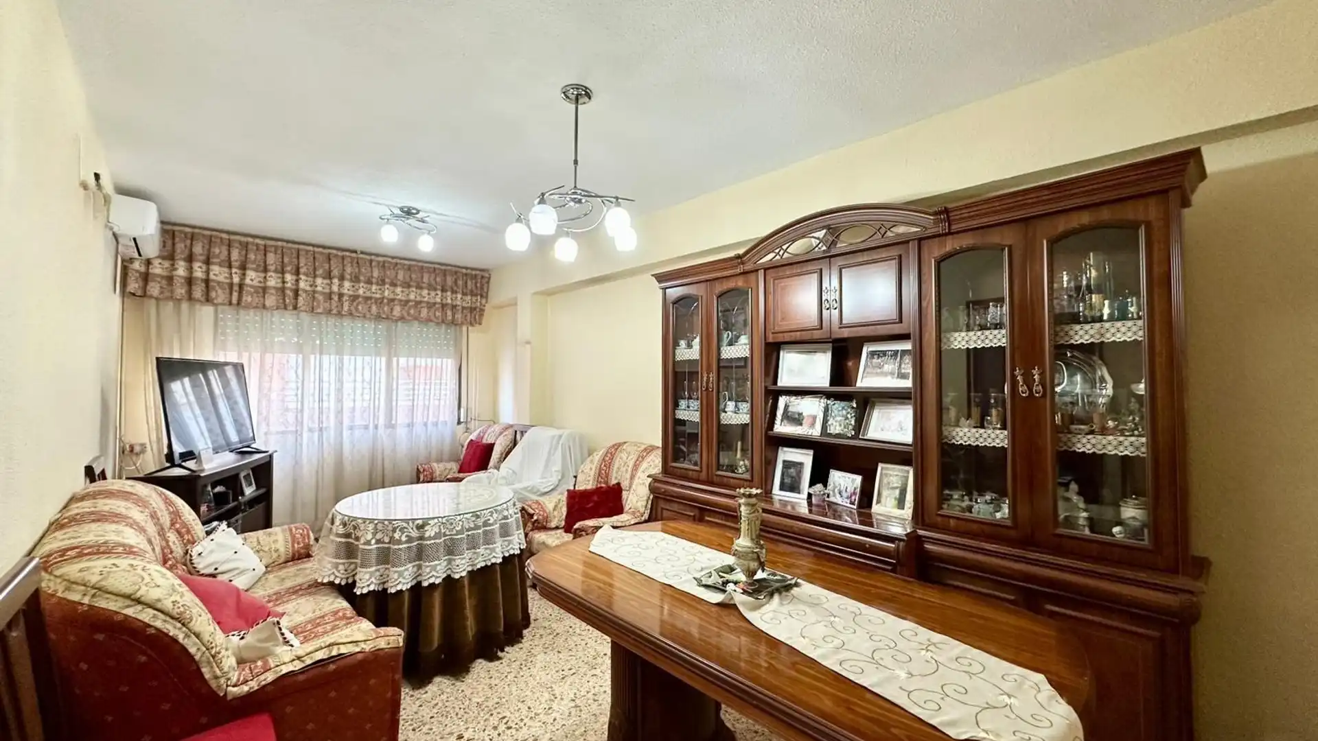Living room of Flat for sale in Carlet  with Air Conditioner and Furnished