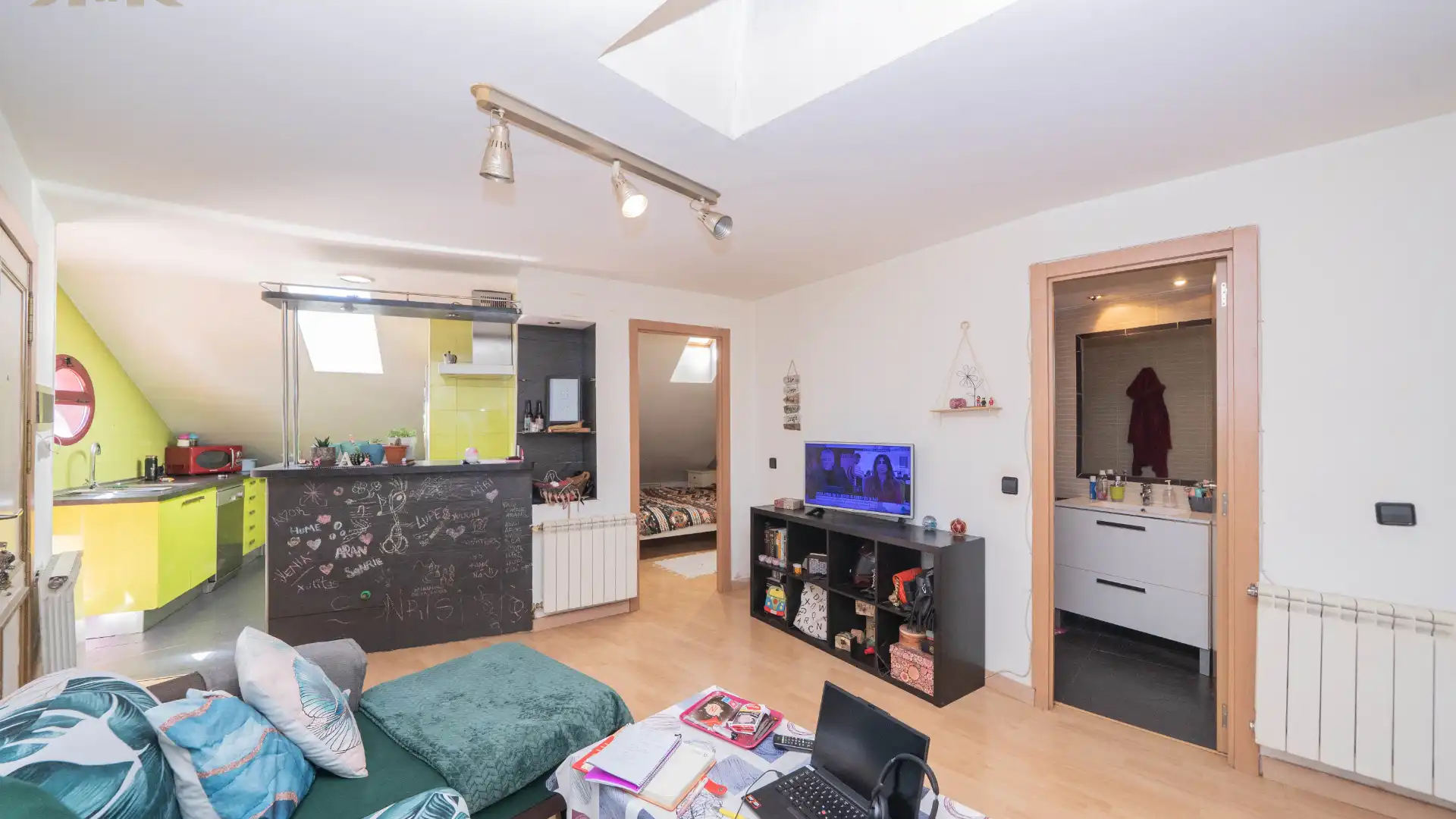 Attic for sale in Miraflores de la Sierra  with Heating, Storage room and Furnished