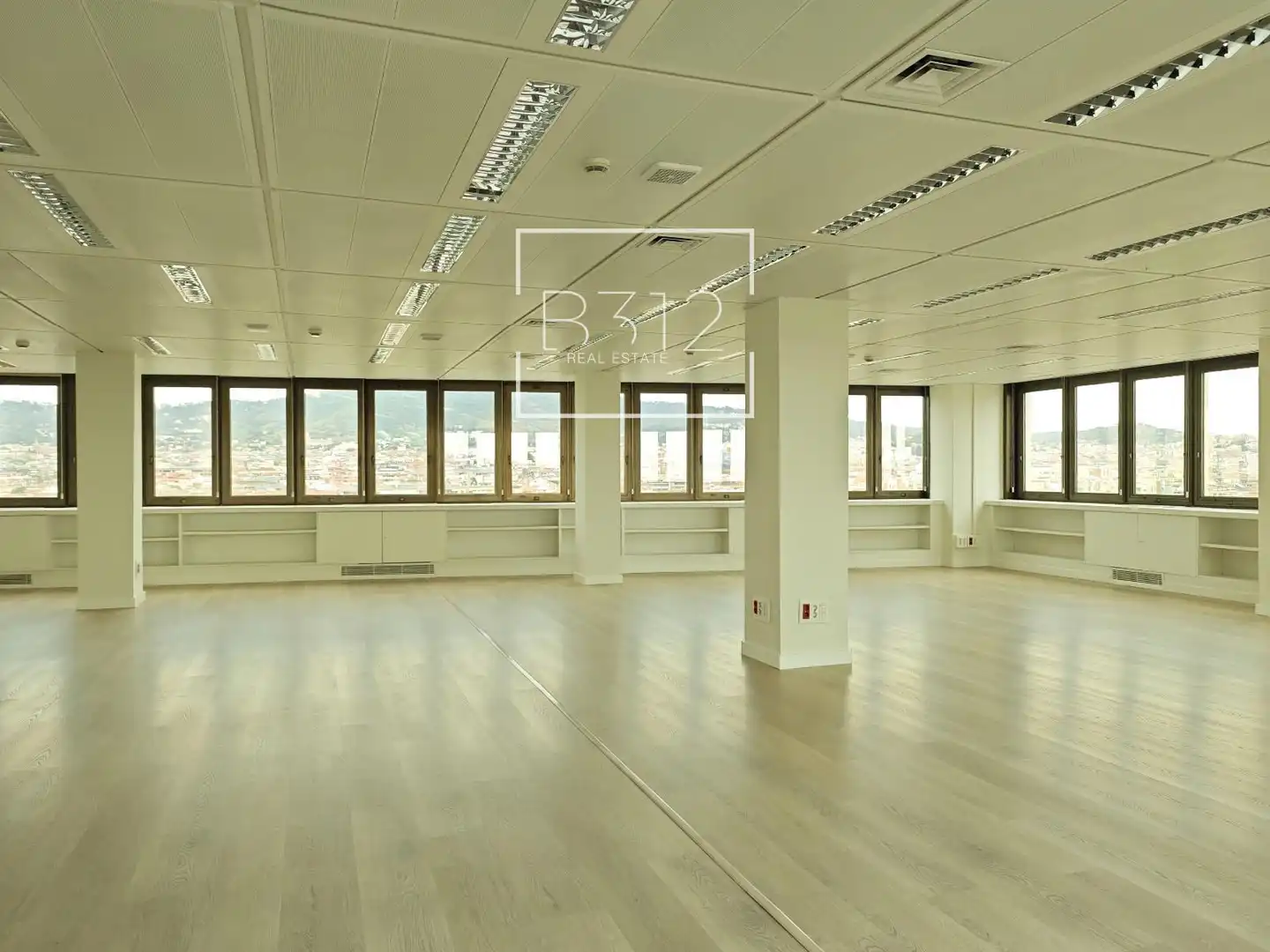 Office for rent in Barcelona  with Air Conditioner and Heating