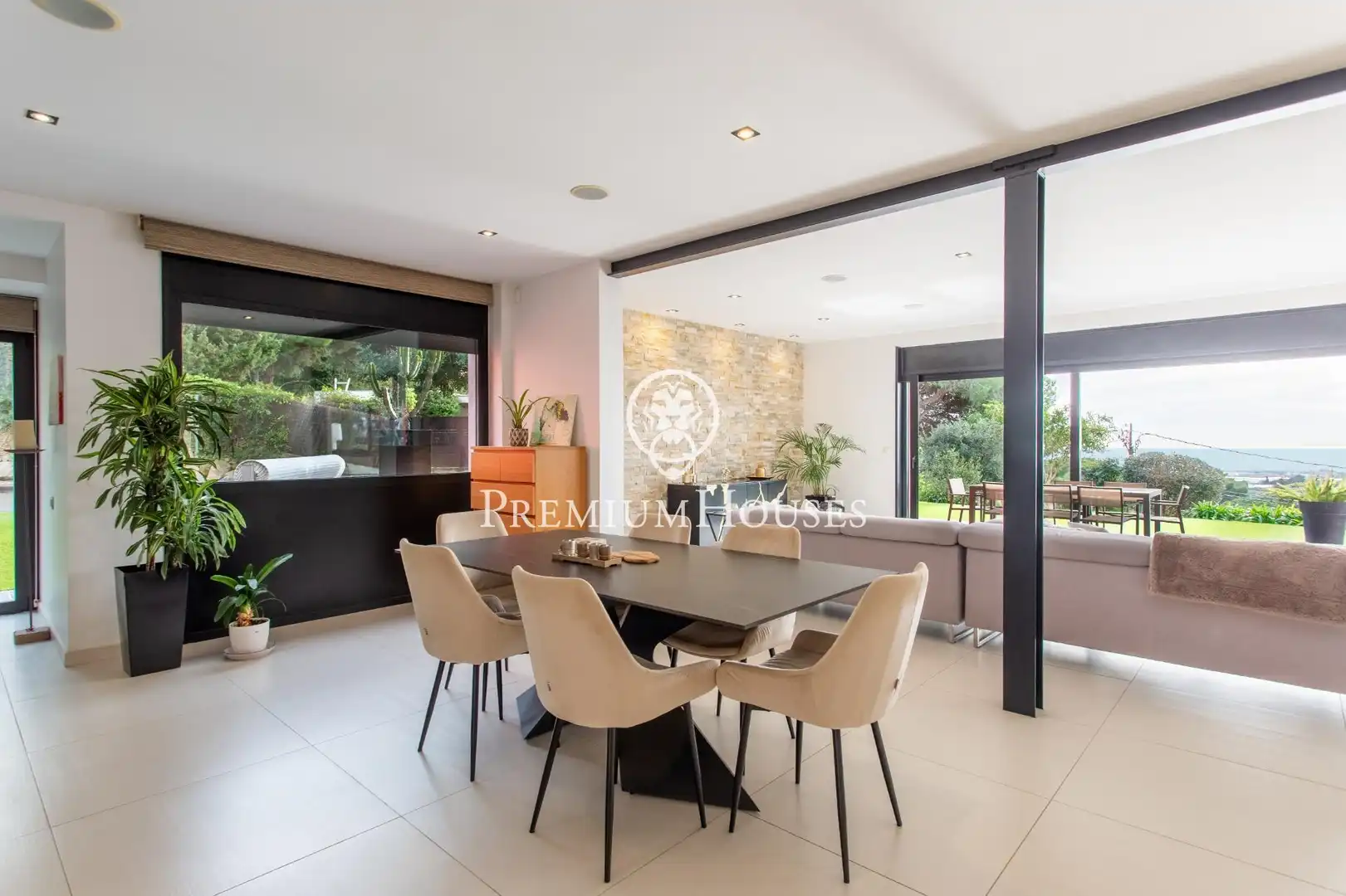 Dining room of Houses for rent in Cabrils  with Air Conditioner, Heating and Private garden