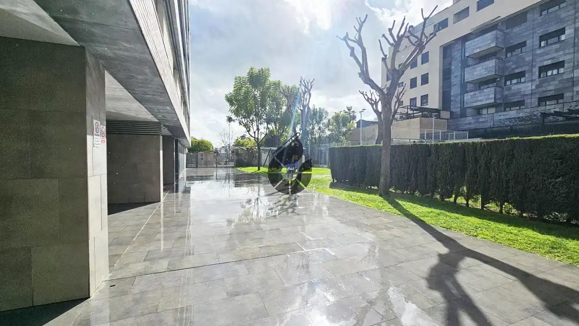 Terraza de Piso en venta en Mairena del Aljarafe con Aire acondicionado, Trastero y Piscina comunitaria