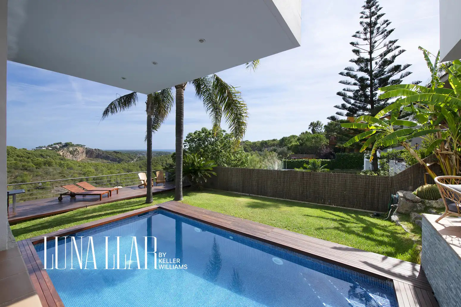 Piscina de Casa o chalet en venta en Castelldefels con Aire acondicionado, Calefacción y Parquet