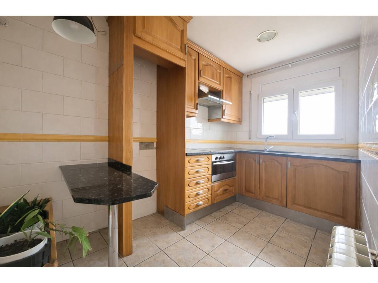 Cocina de Piso en venta en Torelló con Calefacción y Trastero