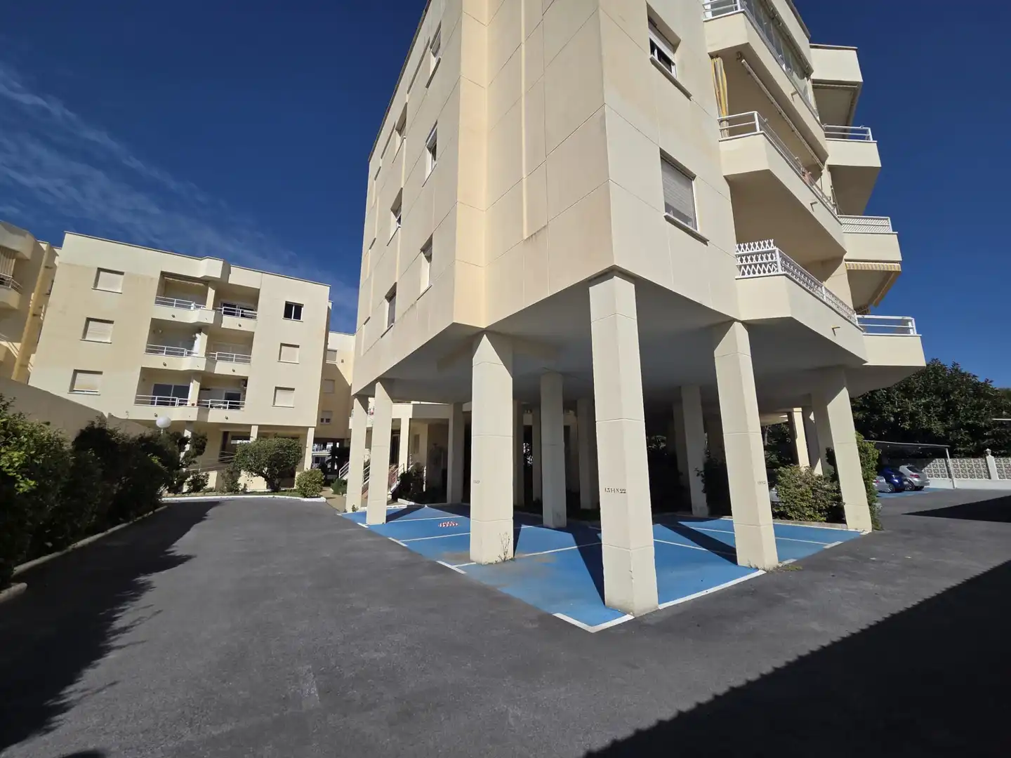 Vista exterior de Apartamento en venta en Torremolinos con Terraza, Trastero y Horno