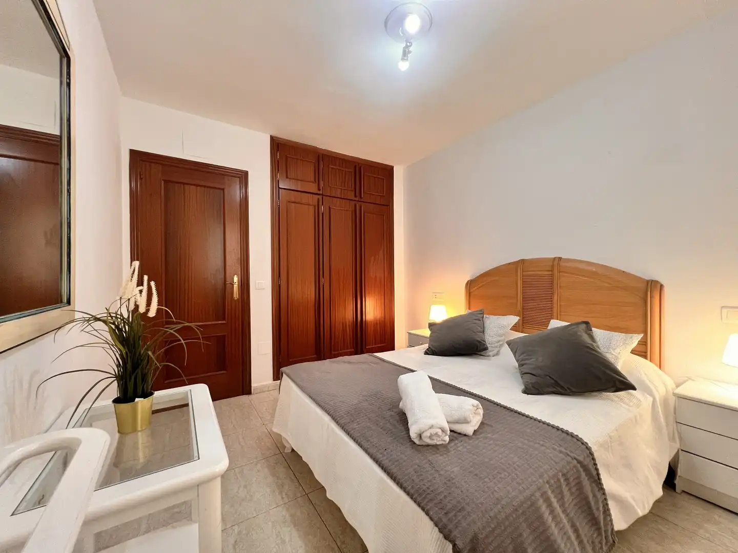 Dormitori de Apartament en venda en Mijas amb Aire condicionat i Piscina comunitària