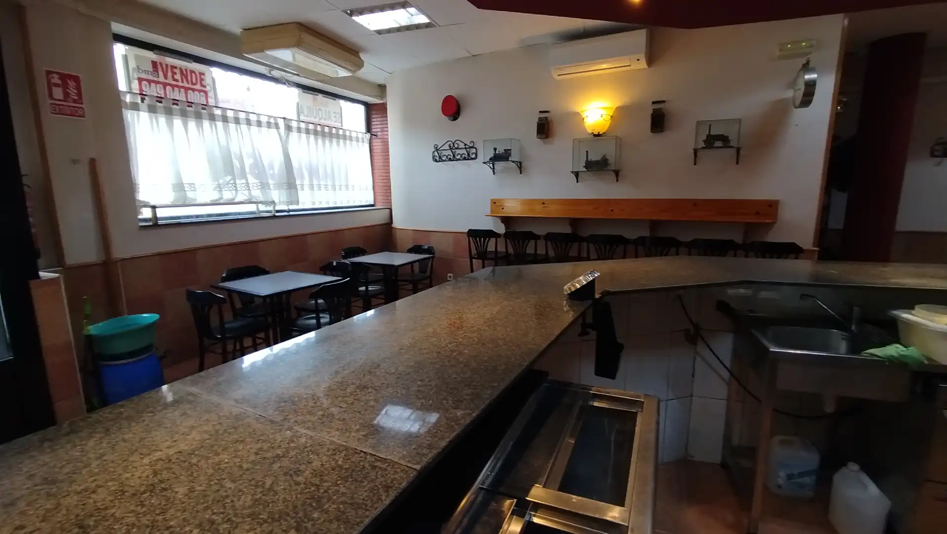 Local de alquiler en Azuqueca de Henares con Aire acondicionado, Calefacción y Amueblado