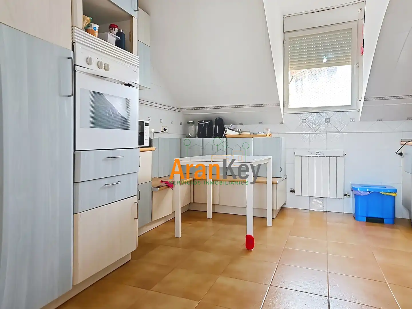 Kitchen of Flat for sale in Aranjuez  with Air Conditioner, Heating and Storage room