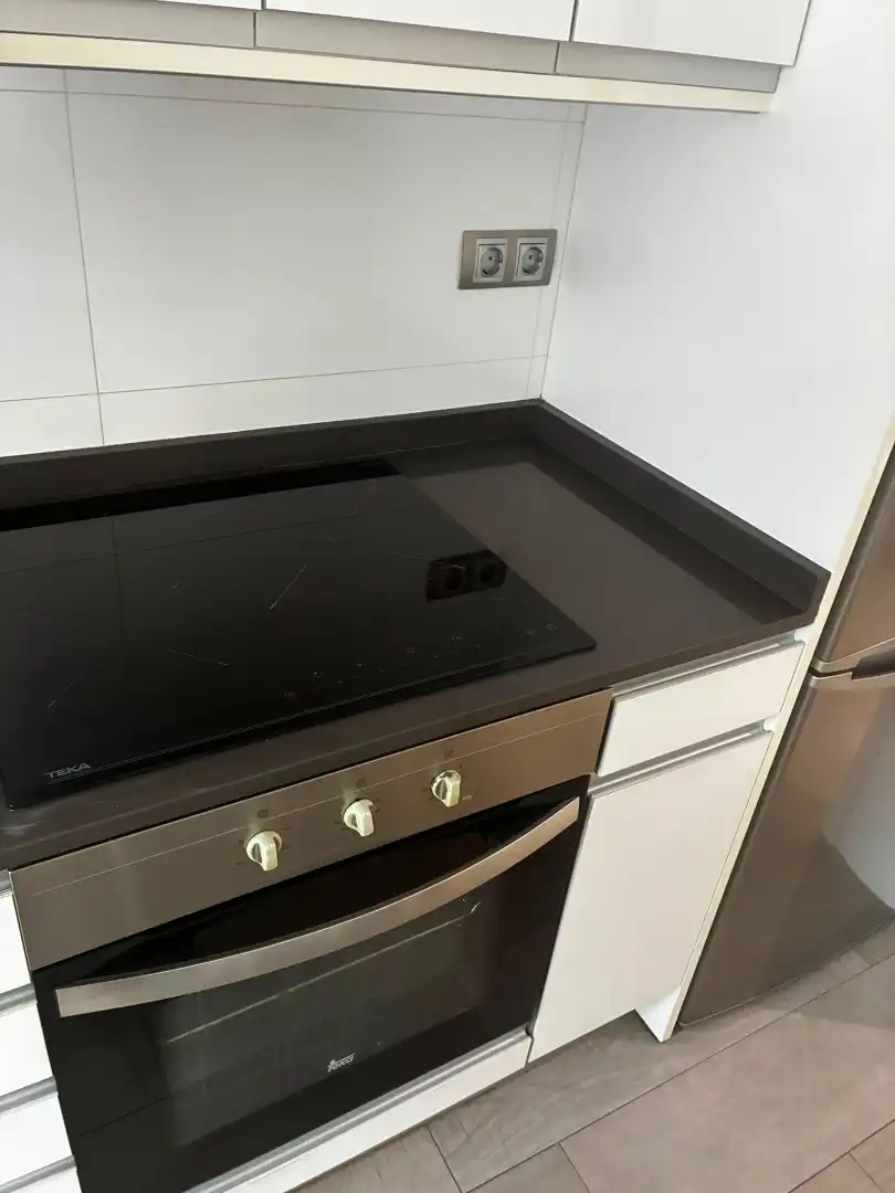 Cuina de Pis de lloguer en Zaragoza amb Calefacció, Moblat i Forn