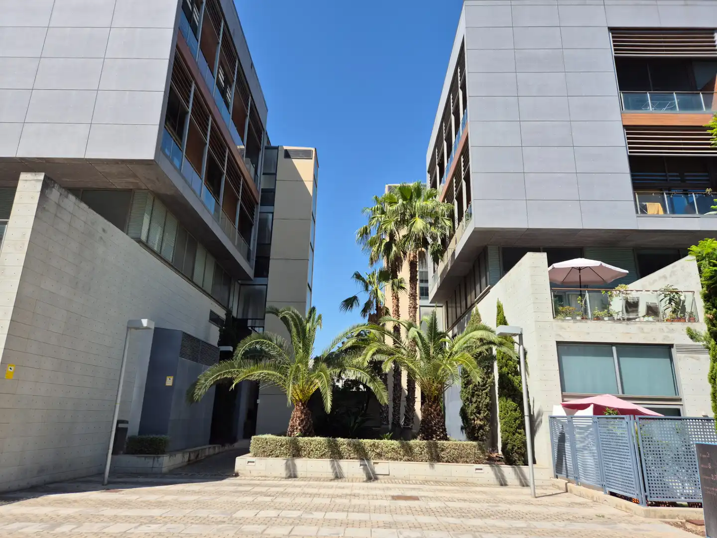 Außenansicht von Wohnung zum Verkauf in Valencia mit Klimaanlage, Heizung und Terrasse