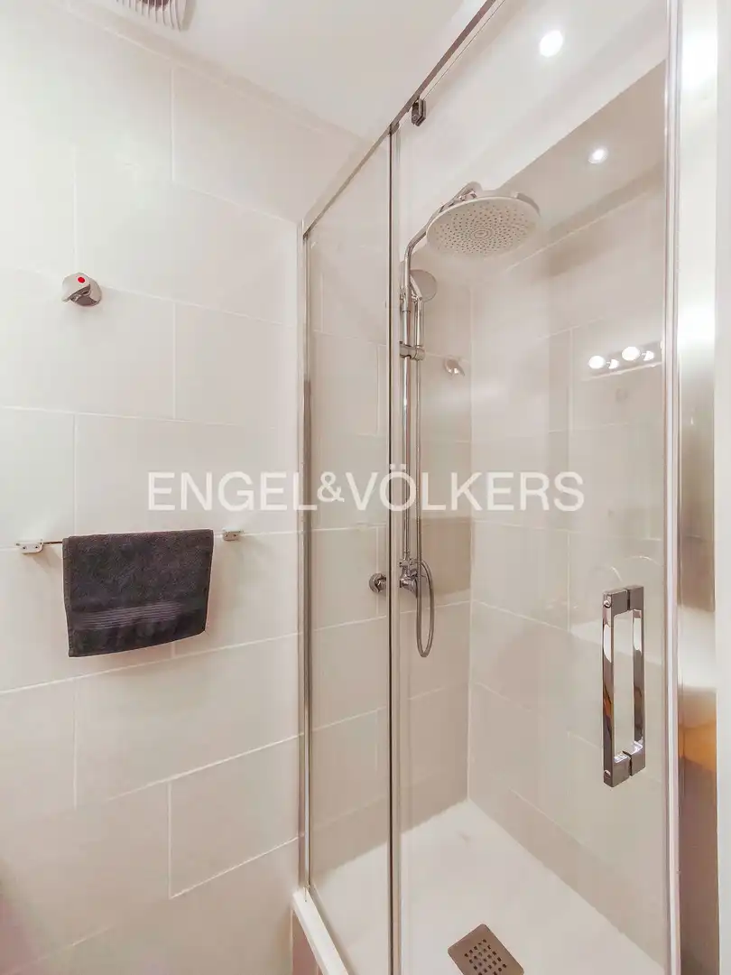 Baño de Piso en venta en Barcelona con Aire acondicionado, Calefacción y Amueblado
