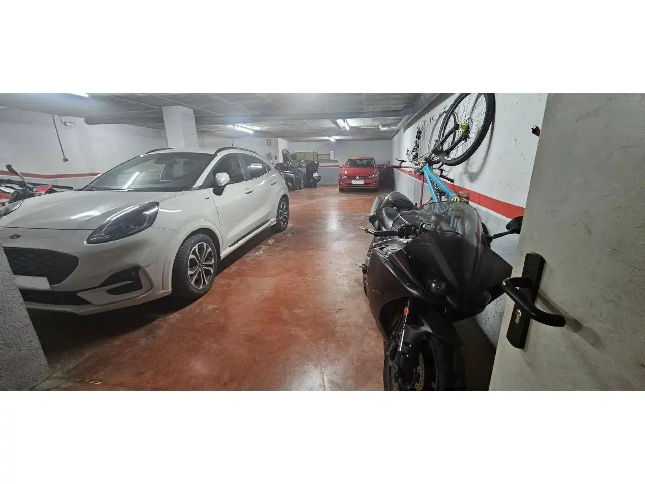Parking de Piso en venta en Badalona con Aire acondicionado, Jardín privado y Terraza