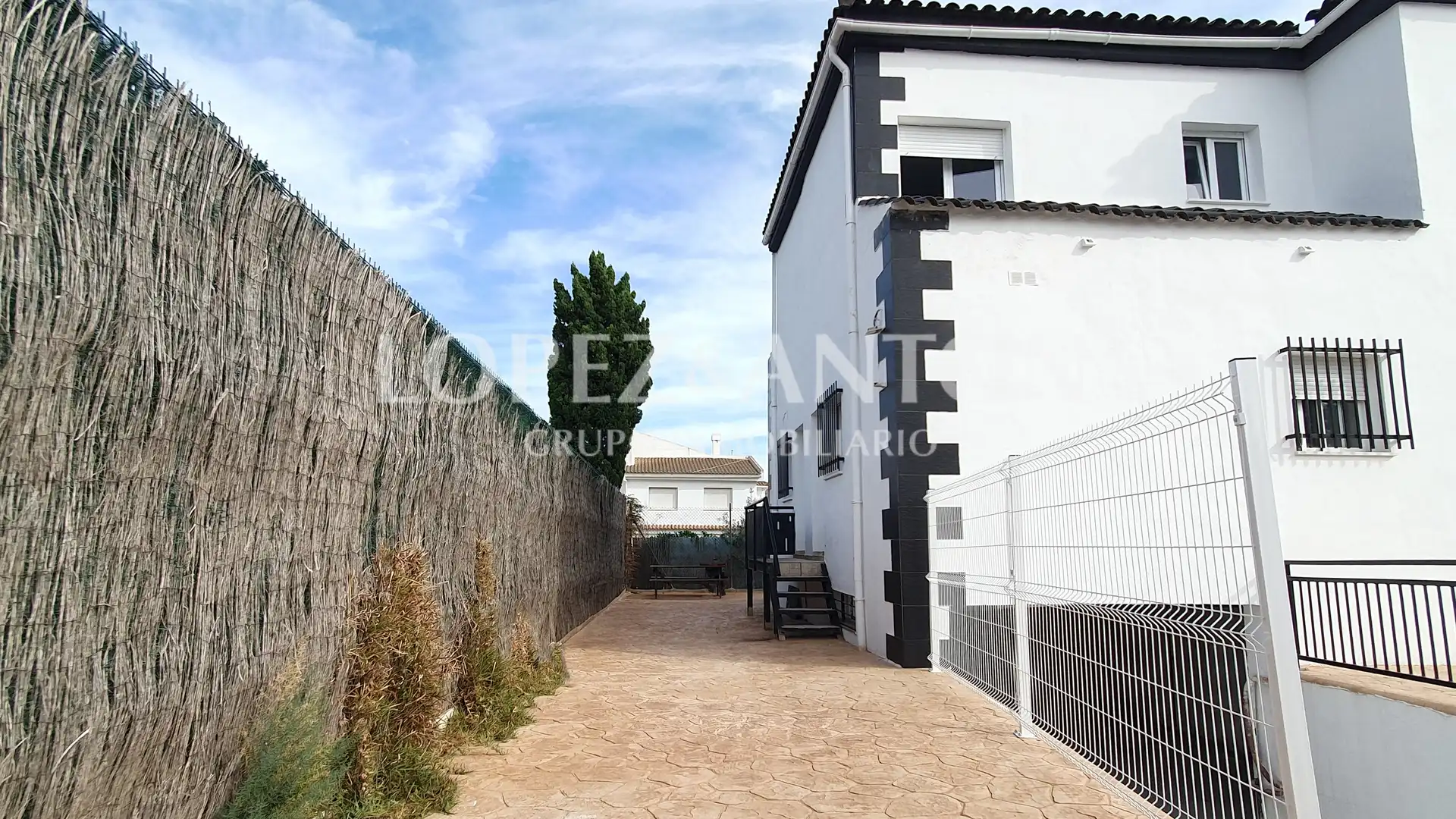 Houses for sale in L'Eliana  with Air Conditioner, Heating and Private garden