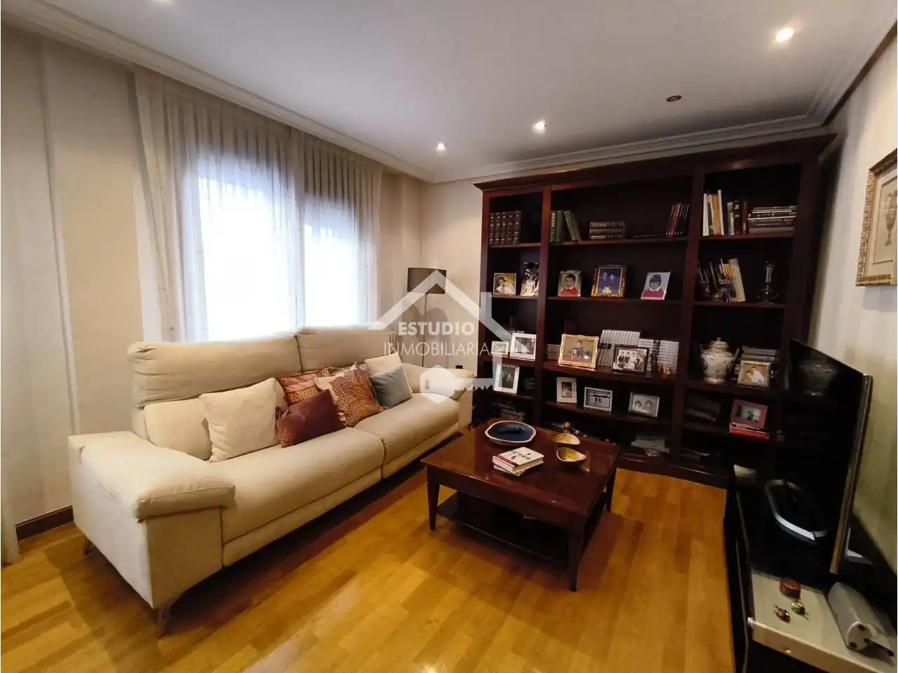 Piso con terraza en venta en Calle Belchite, imagen 19