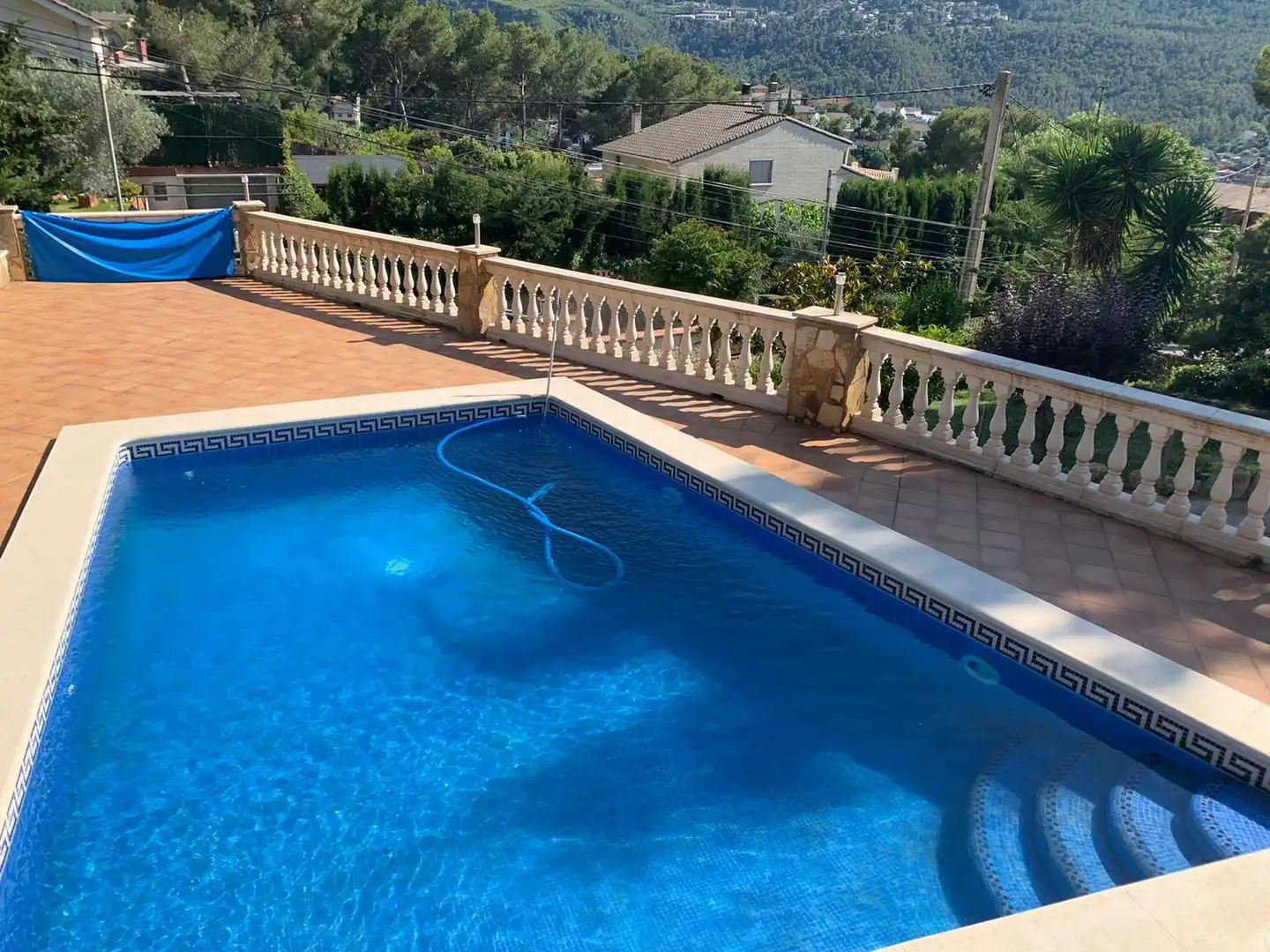Piscina de Casa o chalet en venta en Vallirana con Calefacción, Jardín privado y Terraza