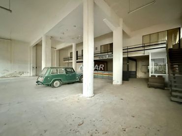 Gewerbefläche zum Verkauf in Calle Calle de los Amigos del País, 12