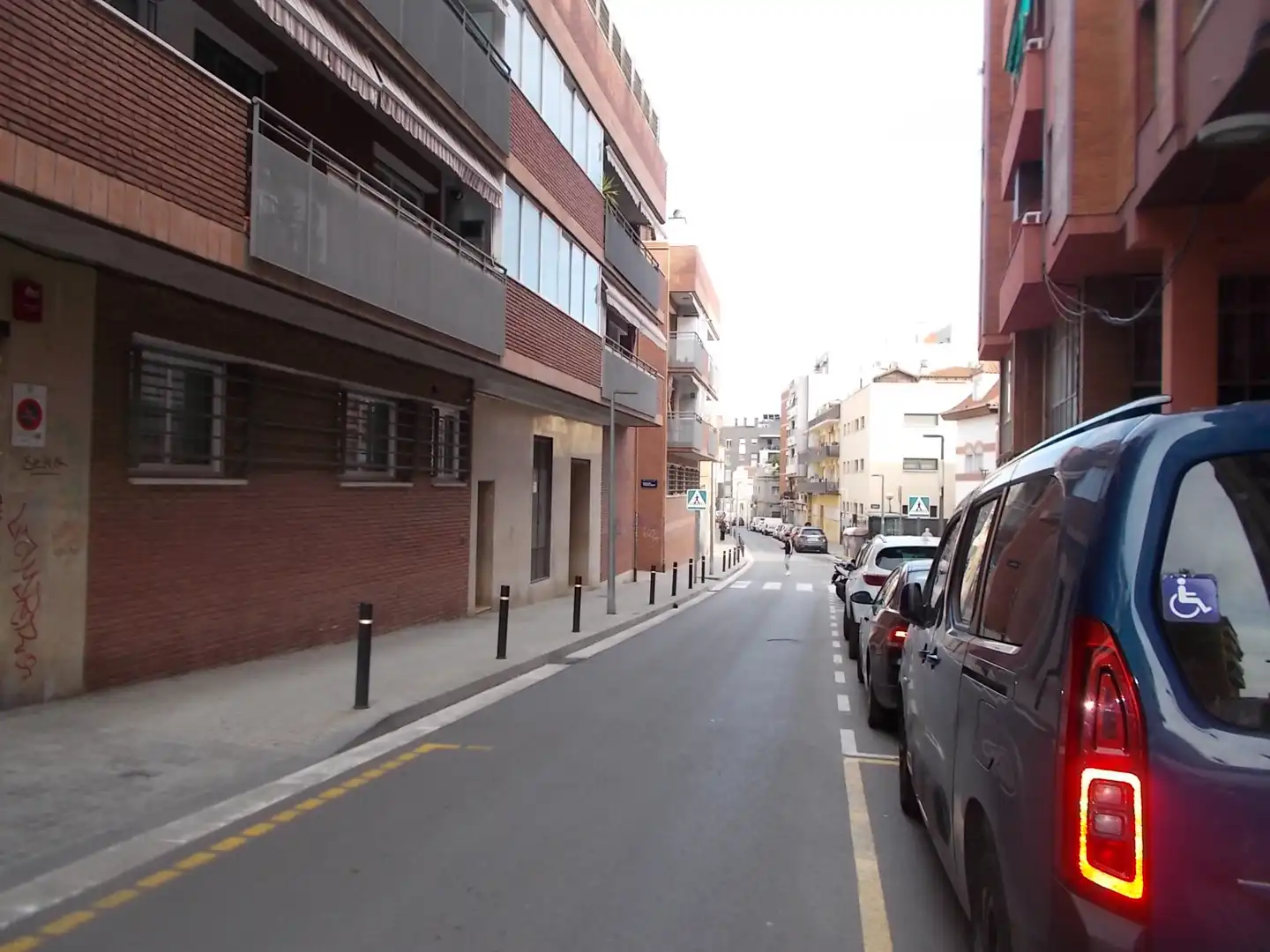 Außenansicht von Garage zum Verkauf in Badalona