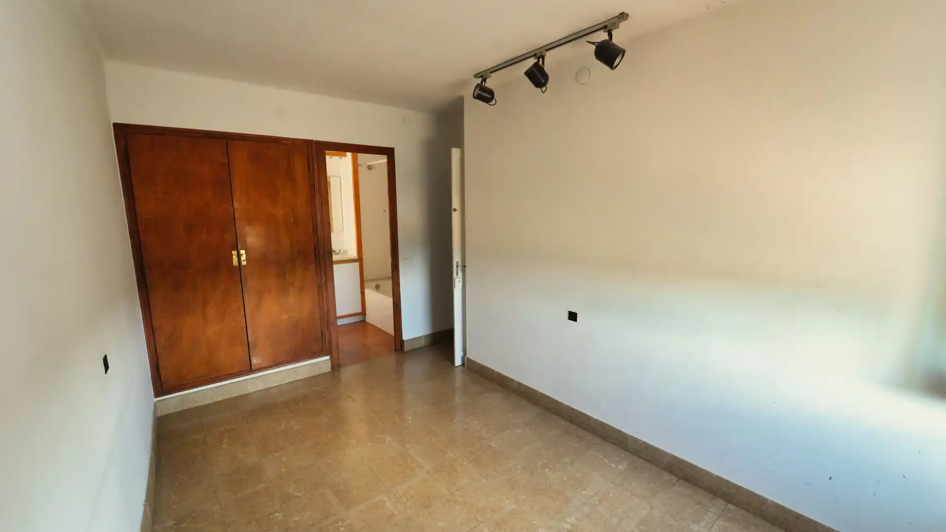 Schlafzimmer von Gebäude zum Verkauf in Castellterçol