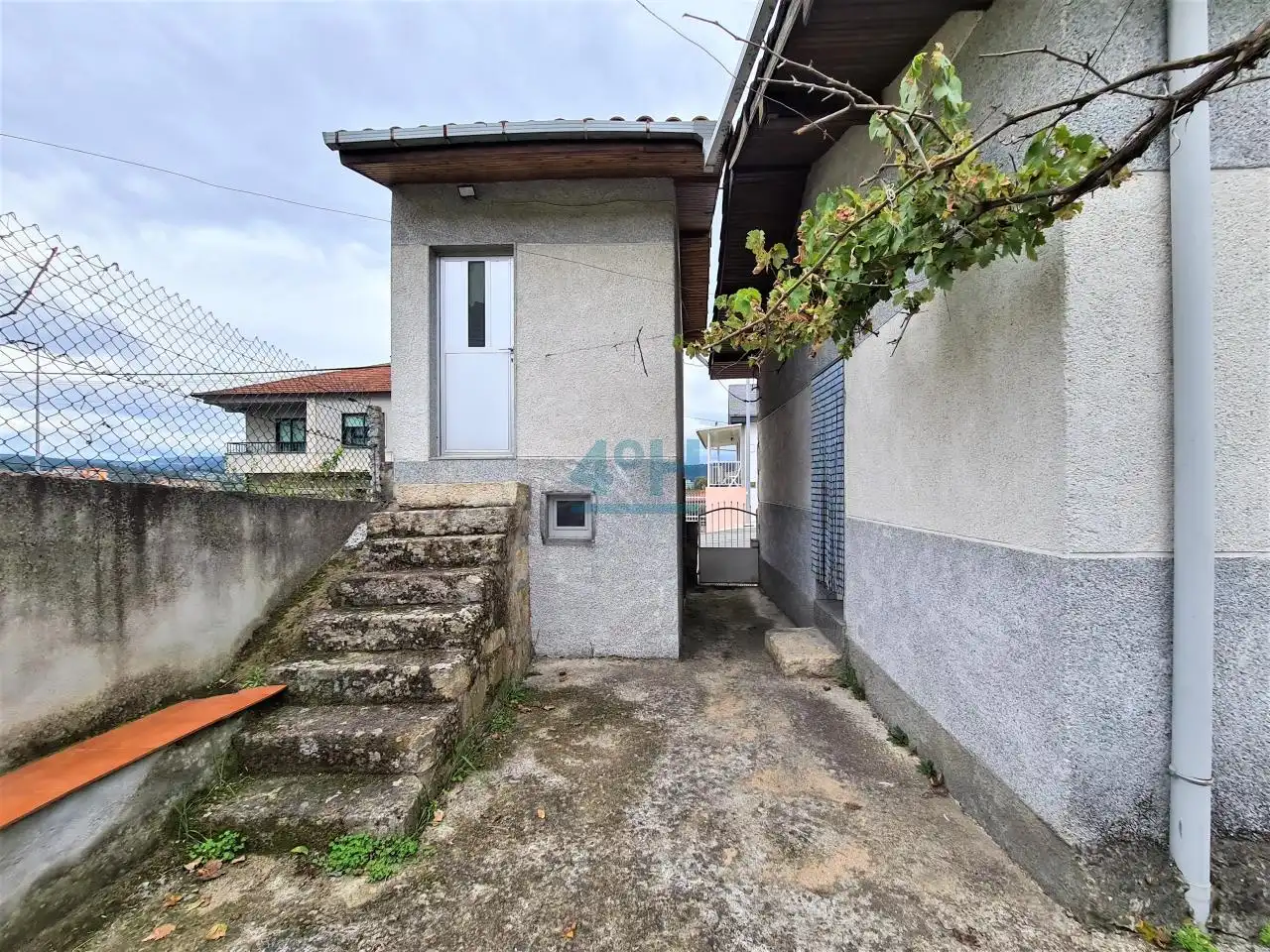 Vista exterior de Casa o xalet en venda en Ourense Capital  amb Jardí privat i Traster