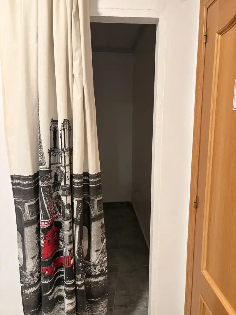 Erdgeschoss zur Miete in Silla mit Klimaanlage, Abstellraum und Möbliert