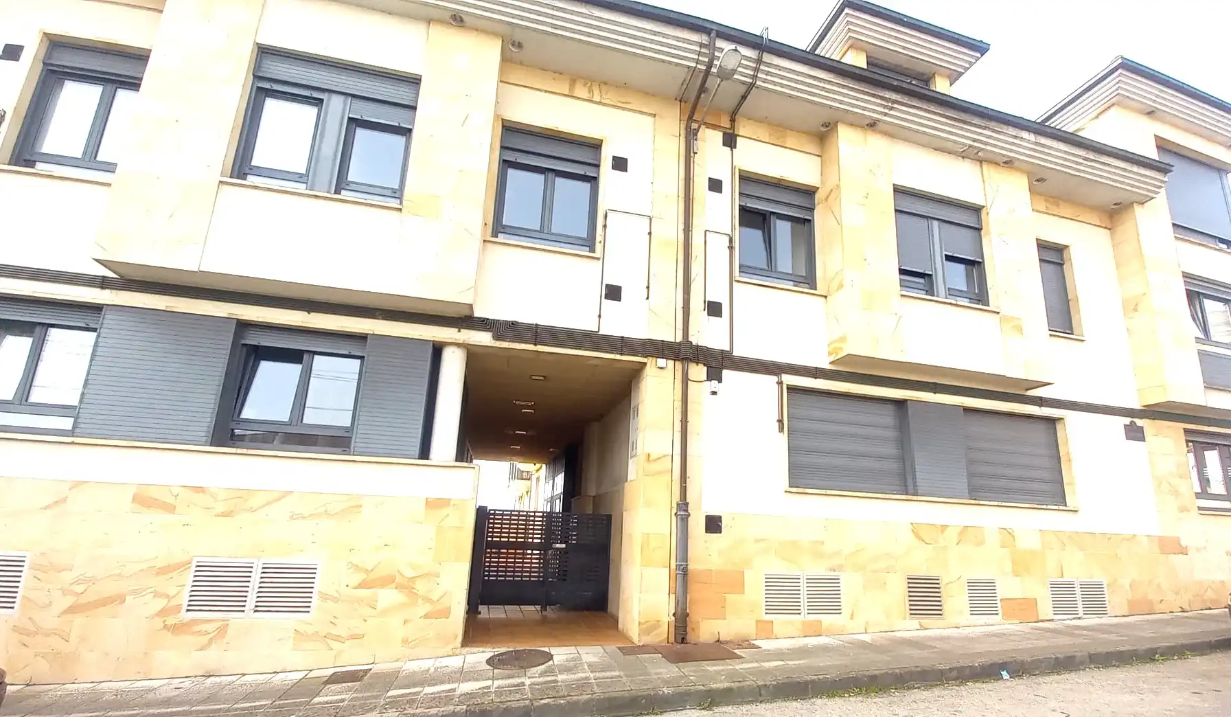 Exterior view of Flat for rent in Noreña  with Heating, Parquet flooring and Furnished