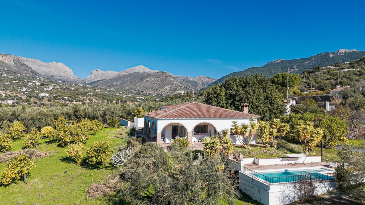 Exterior view of House or chalet for sale in Alcaucín  with Air Conditioner, Terrace and Swimming Pool