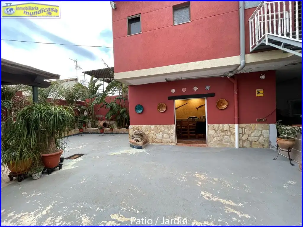 Vista exterior de Casa o chalet en venta en Murcia con Jardín privado, Terraza y Amueblado