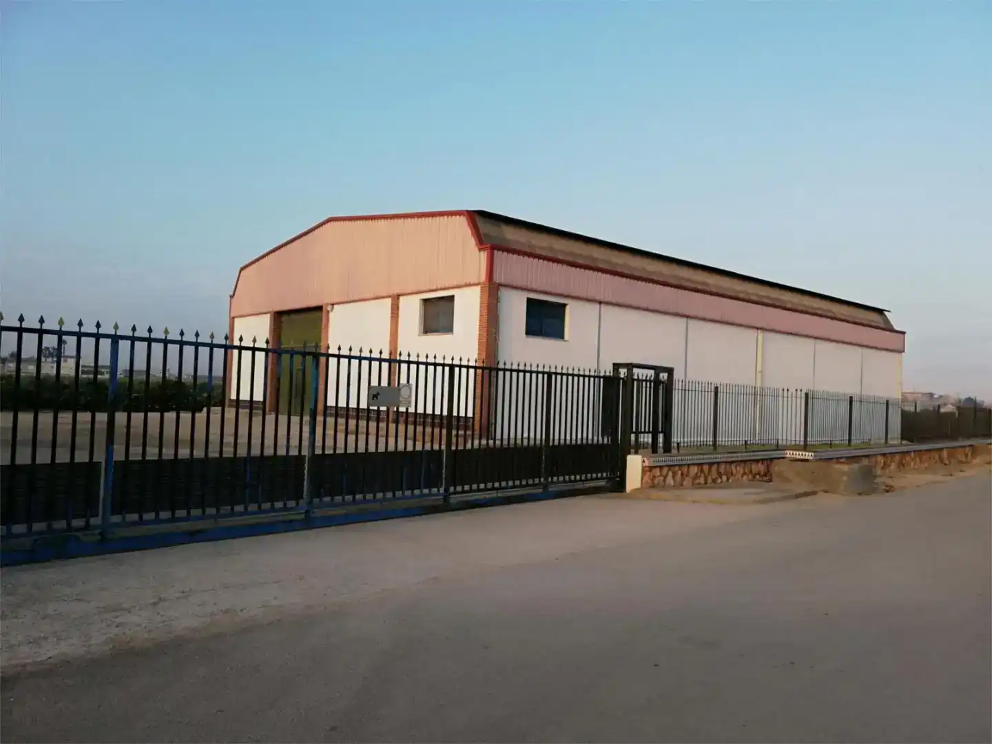 Vista exterior de Nau industrial de lloguer en Beniel, Murcia