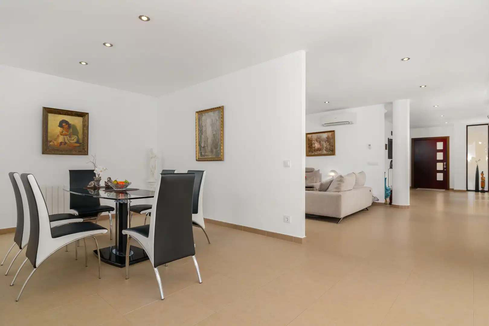 Comedor de Casa o chalet en venta en Pau con Aire acondicionado, Calefacción y Jardín privado