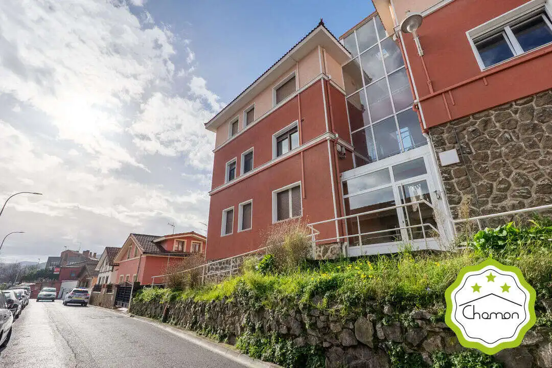Vista exterior de Pis en venda en Portugalete amb Jardí privat i Traster