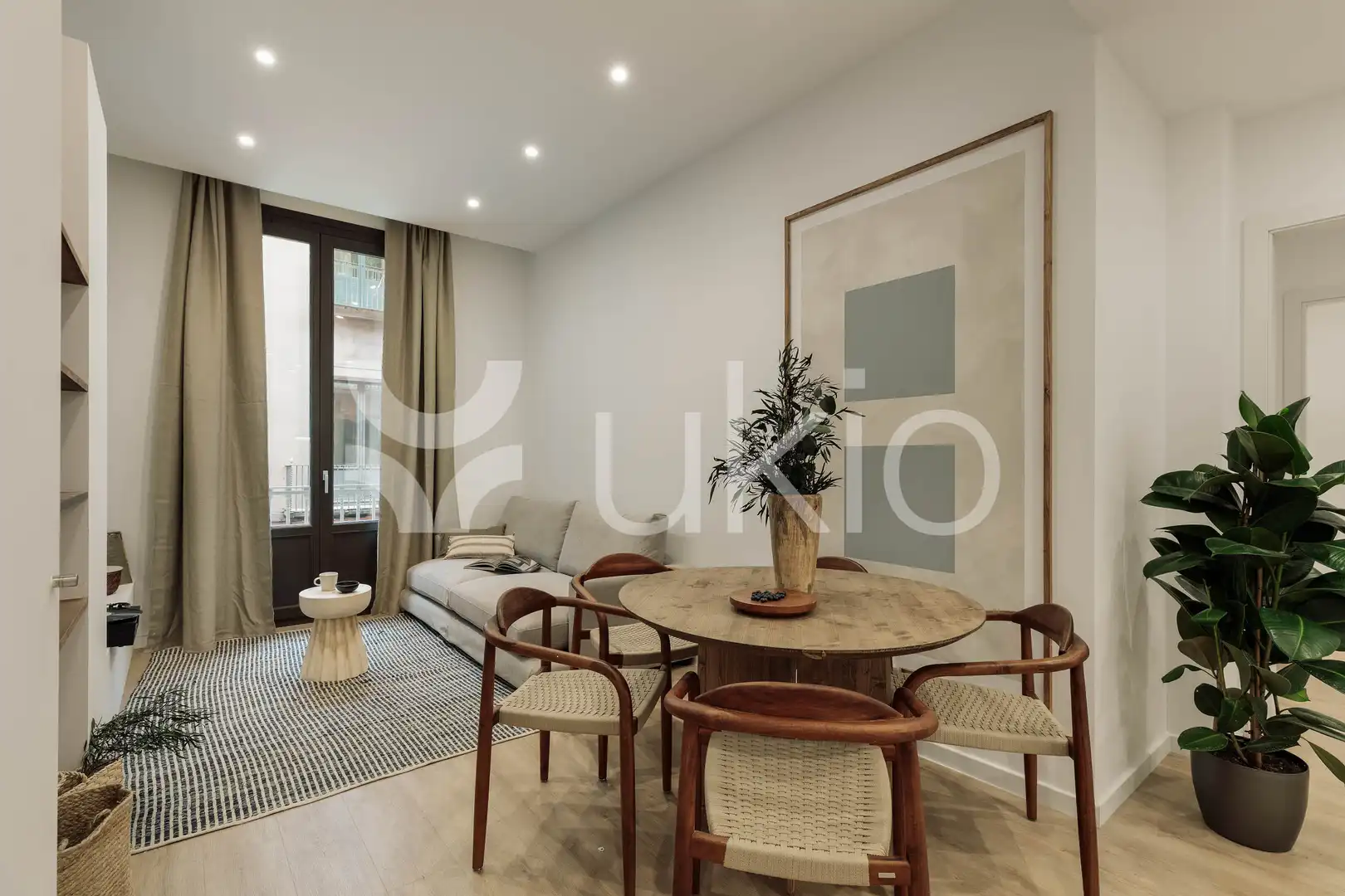 Apartamento con terraza en alquiler en Carrer de les Jonqueres, imagen 3