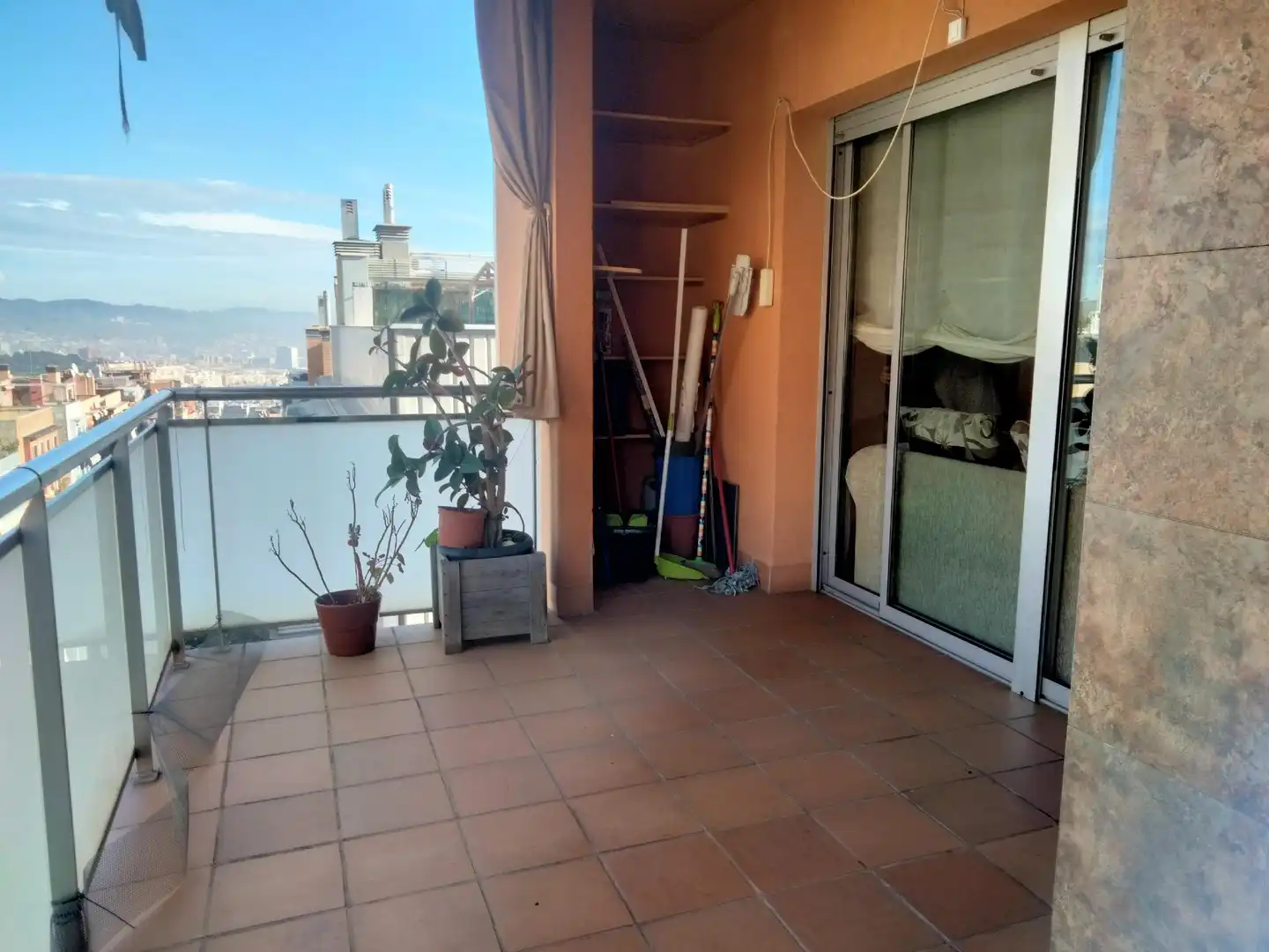 Piso con ascensor en venta en Horta - Guinardó