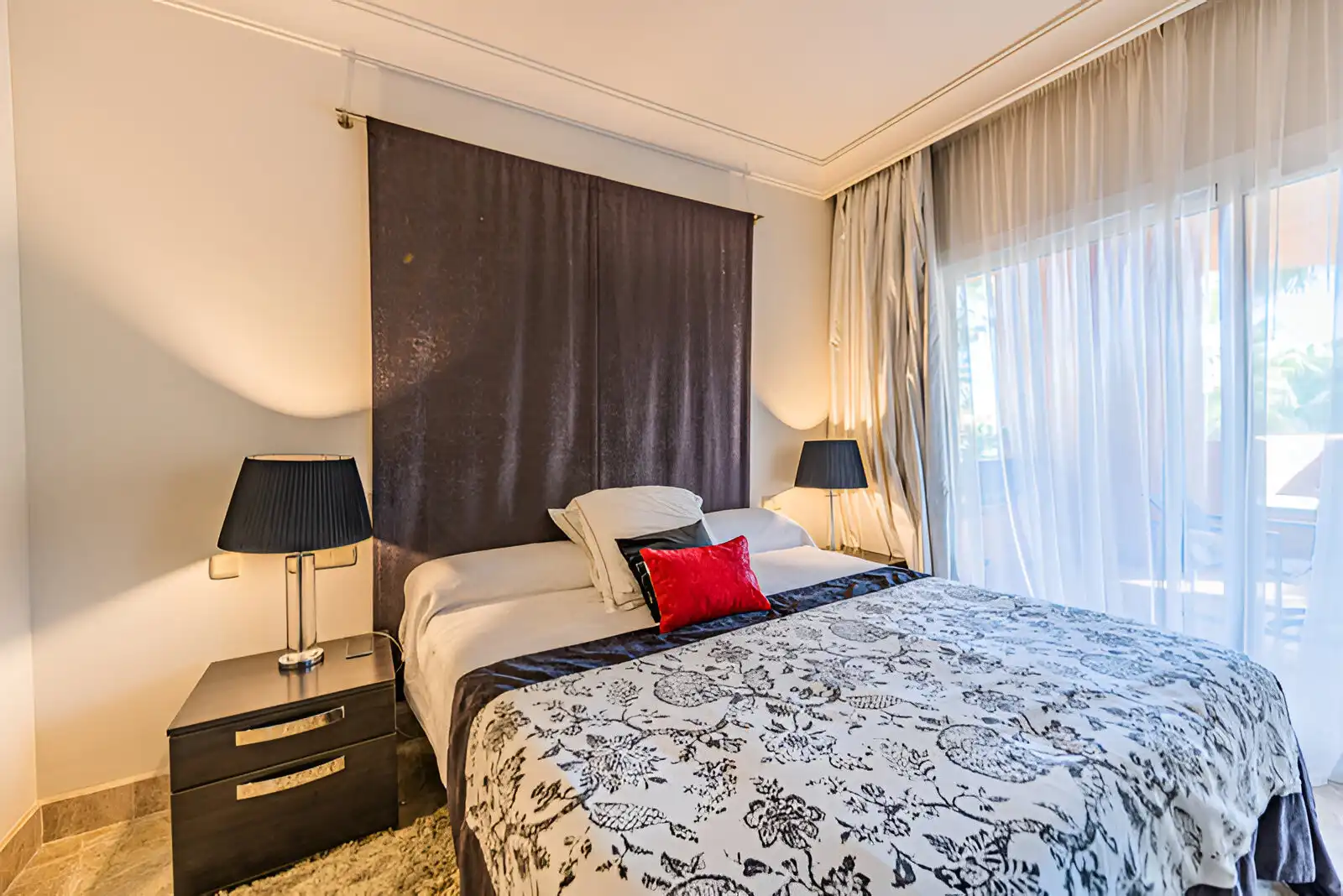 Apartament amb piscina en venda a Nueva Andalucía, imagen 10