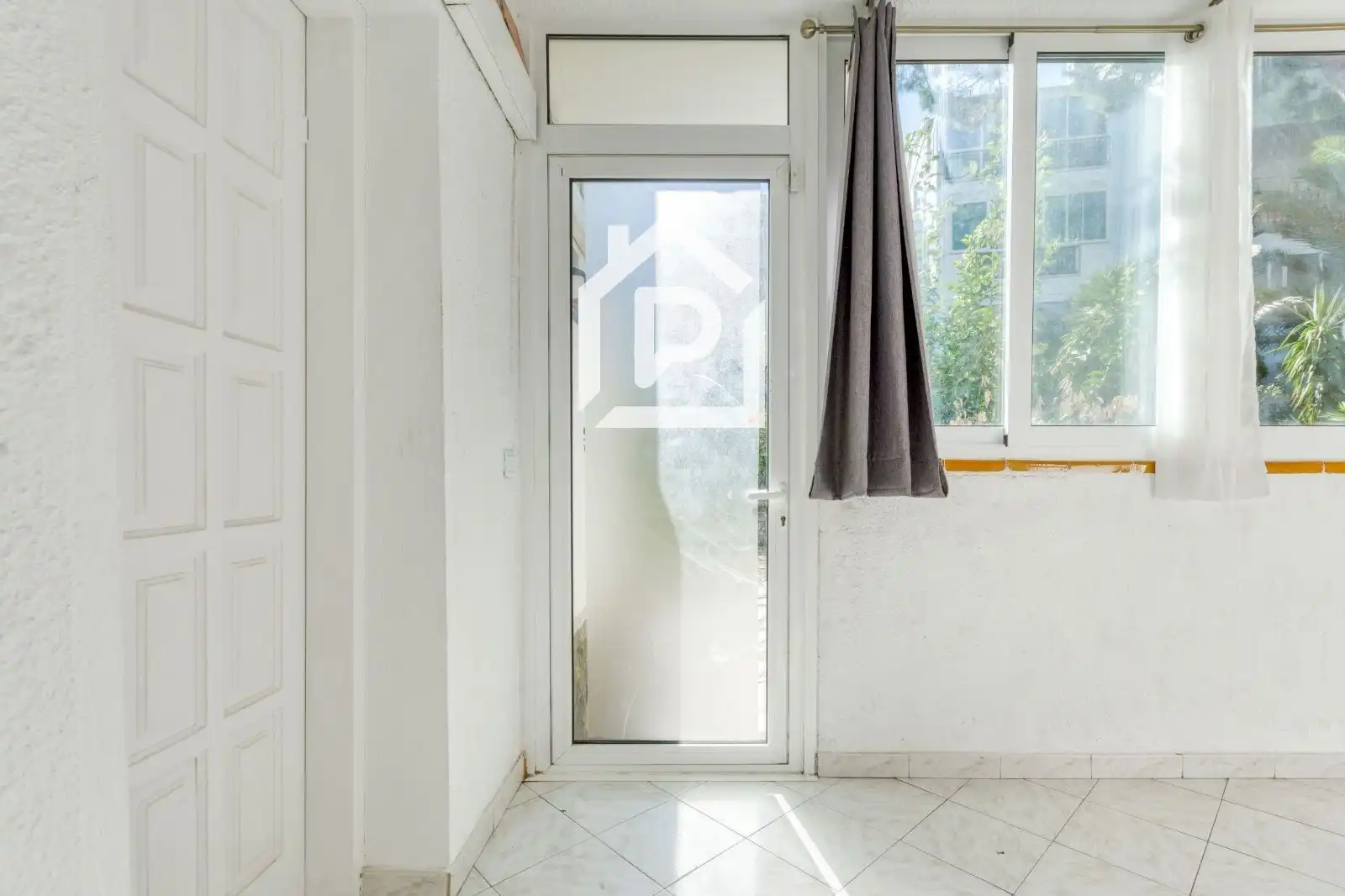 Piso con piscina en venta en Josep Carner, imagen 3