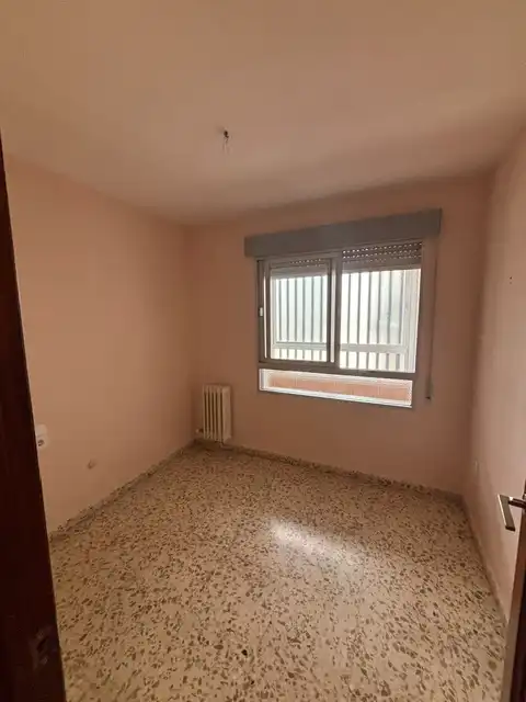 Schlafzimmer von Wohnungen zur Miete in Granada mit Klimaanlage, Heizung und Balkon