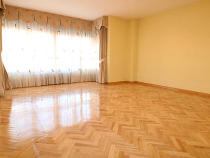 Bedroom of Flat to rent in Getafe  with Heating, Parquet flooring and Oven
