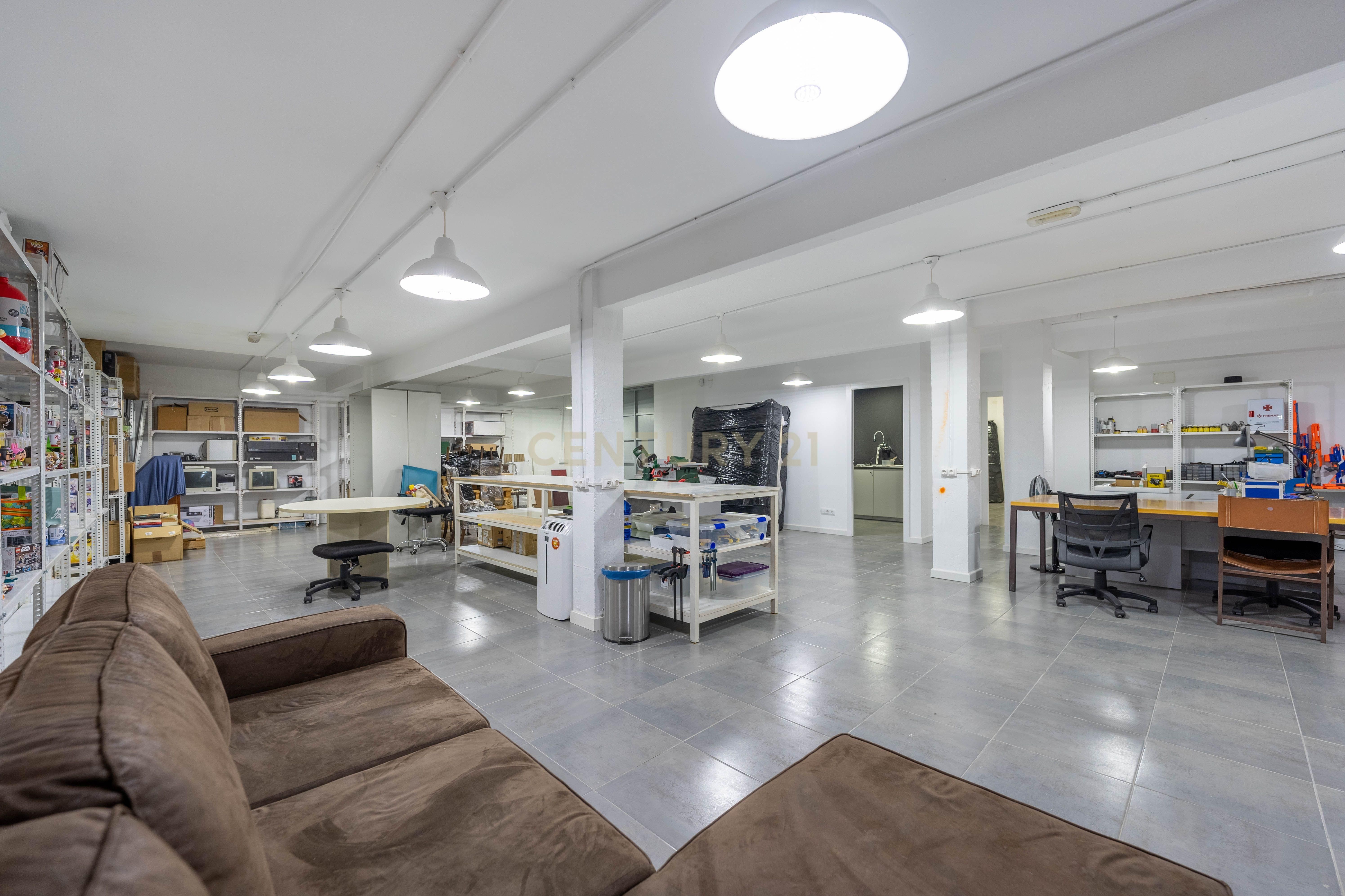 Premises for sale in  Madrid Capital  with Internet