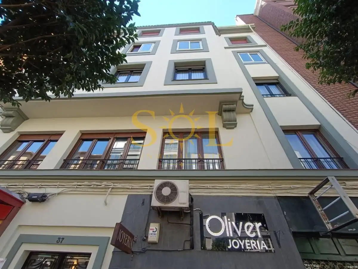 Exterior view of Flat for sale in León Capital   with Heating and Parquet flooring