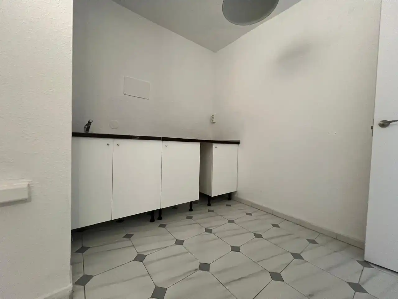 Kitchen of Office for rent in Fuengirola  with Air Conditioner