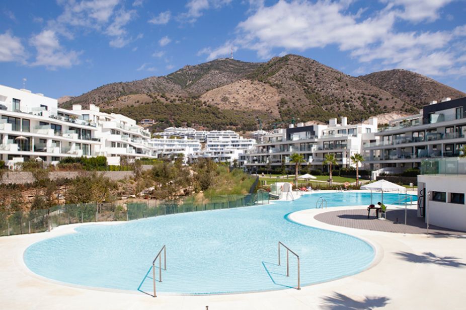 Vista exterior de Apartament de lloguer en Fuengirola amb Aire condicionat, Terrassa i Traster